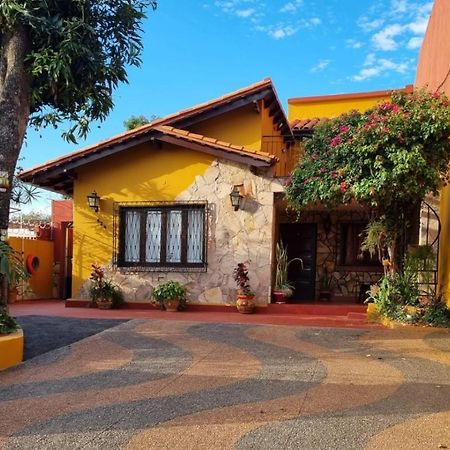 Mi lugar Vintage Hotell Asuncion Exteriör bild